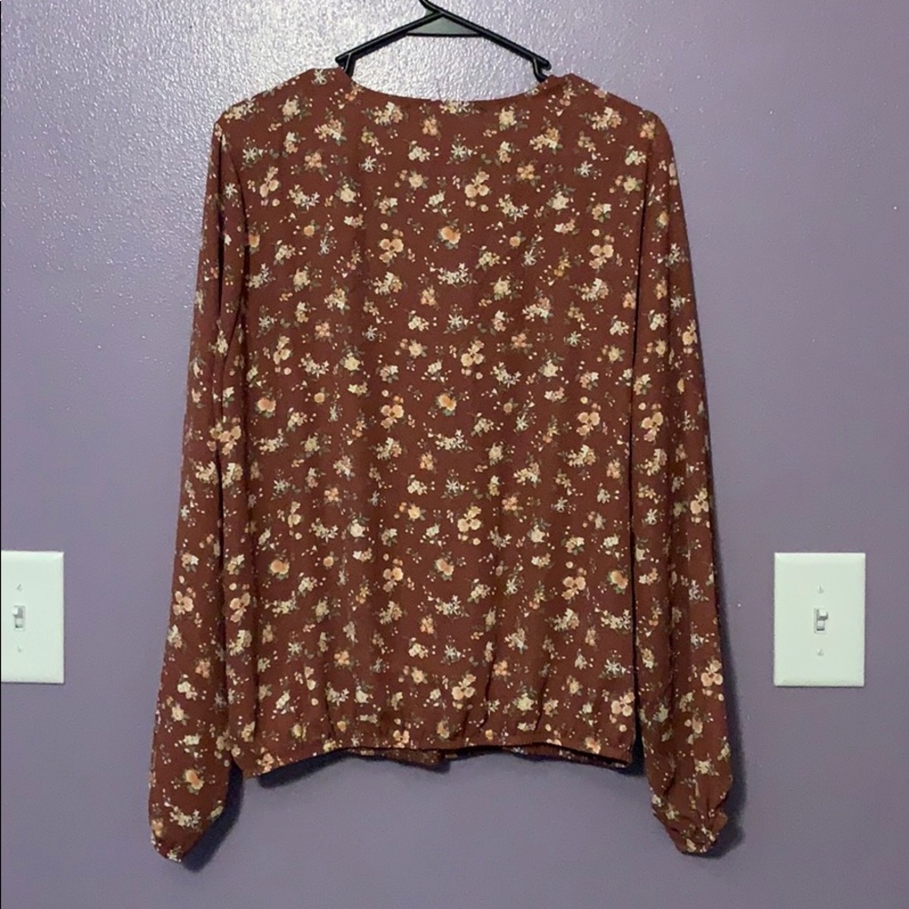 Blouse - Picture 2 of 3